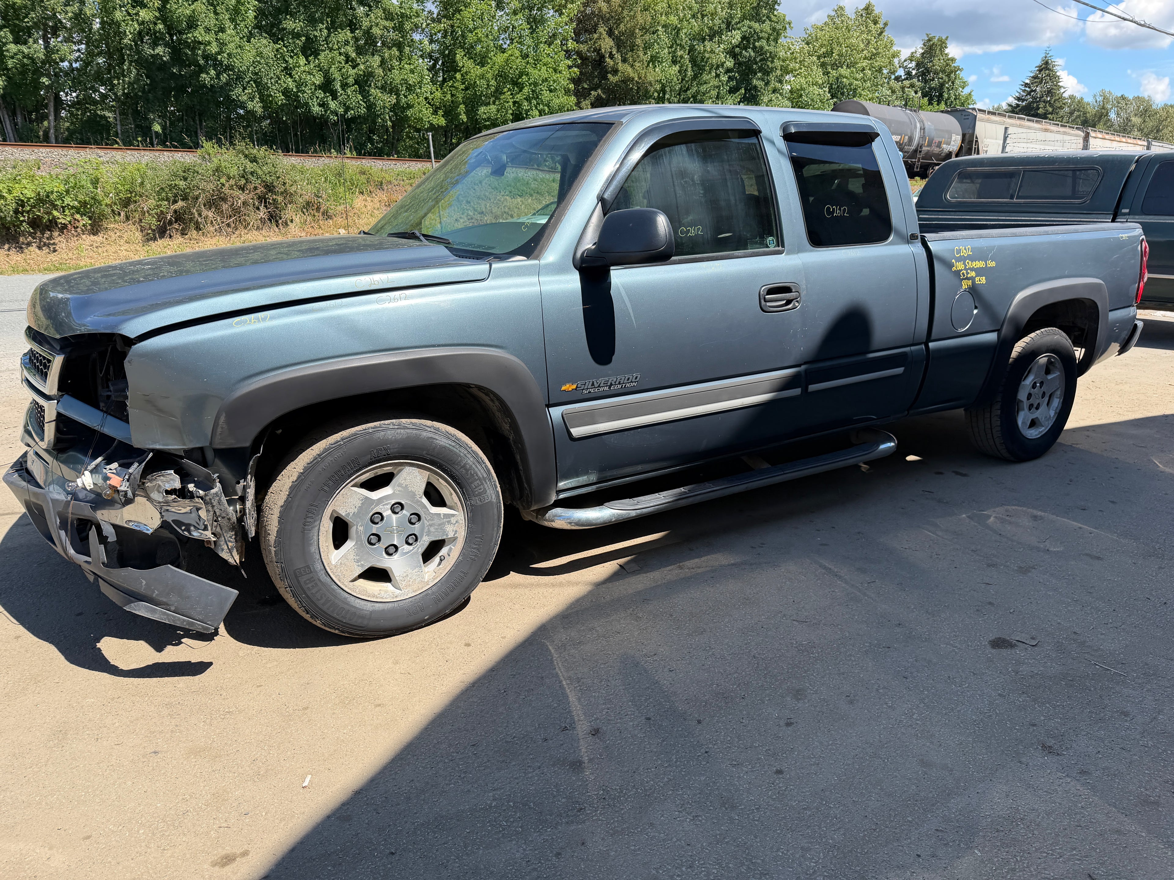 Chevrolet Silverado 1500 LS LT - V8 Vortec 5.3 Engine with 2WD. 