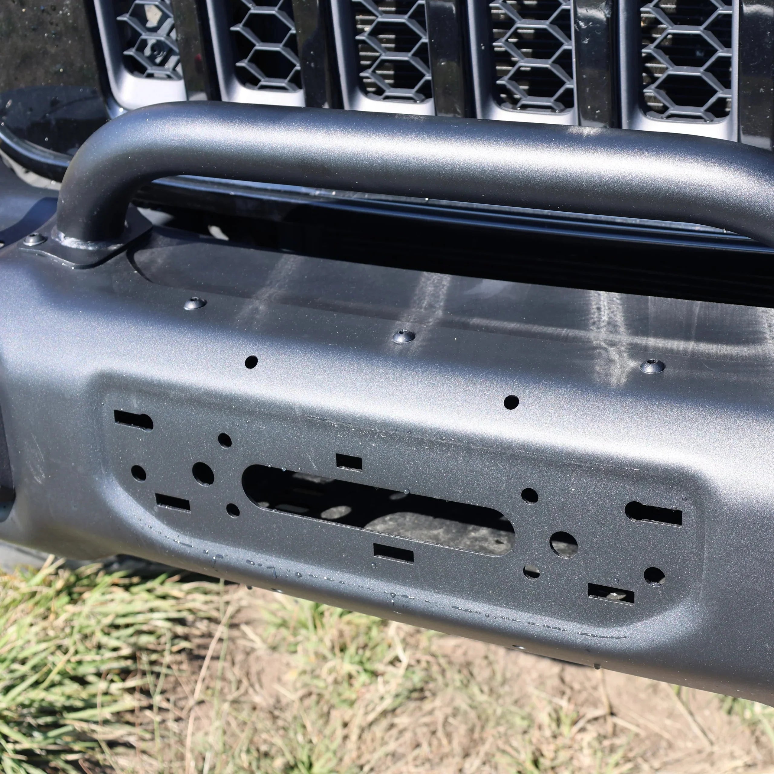 close-up of winch without cap on 2018–2026 Jeep Wrangler JL and Gladiator JT 10th Anniversary front bumper