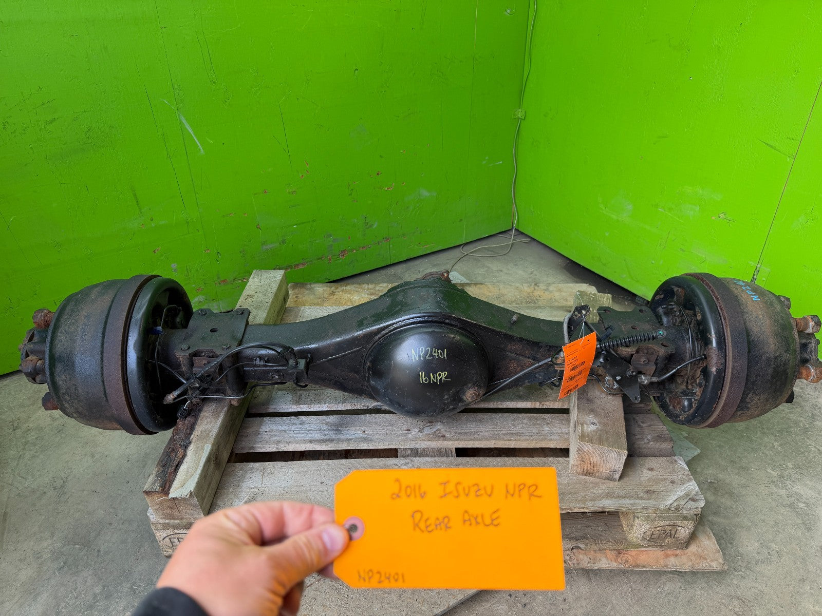 16 ISUZU NPR 5.2 REAR DIFFERENTIAL DIFF AXLE ASSEMBLY
