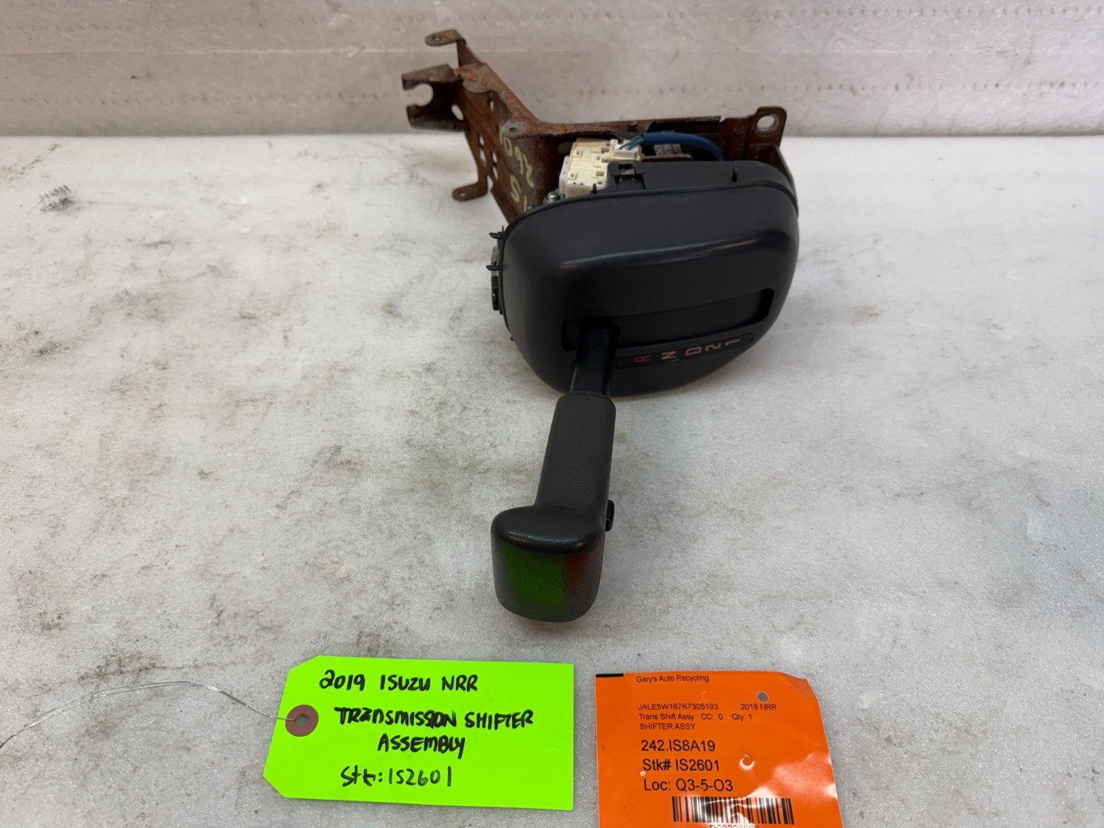 19 ISUZU NRR NPR NQR 5.2 AUTOMATIC SHIFTER HANDLE ASSEMBLY 11-22