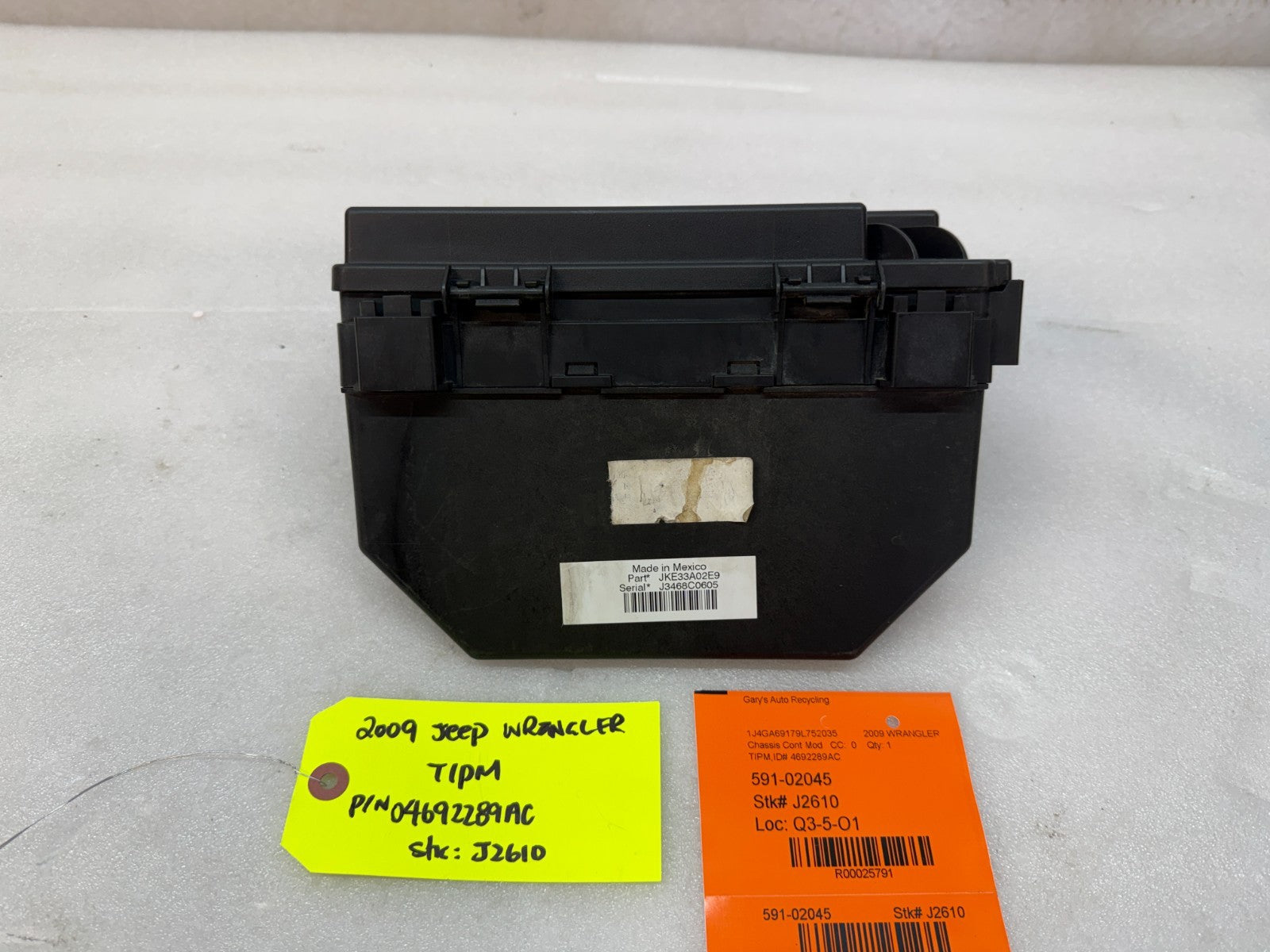 09 JEEP WRANGLER JK TIPM INTEGRATED MODULE FUSE BOX P04692289AC