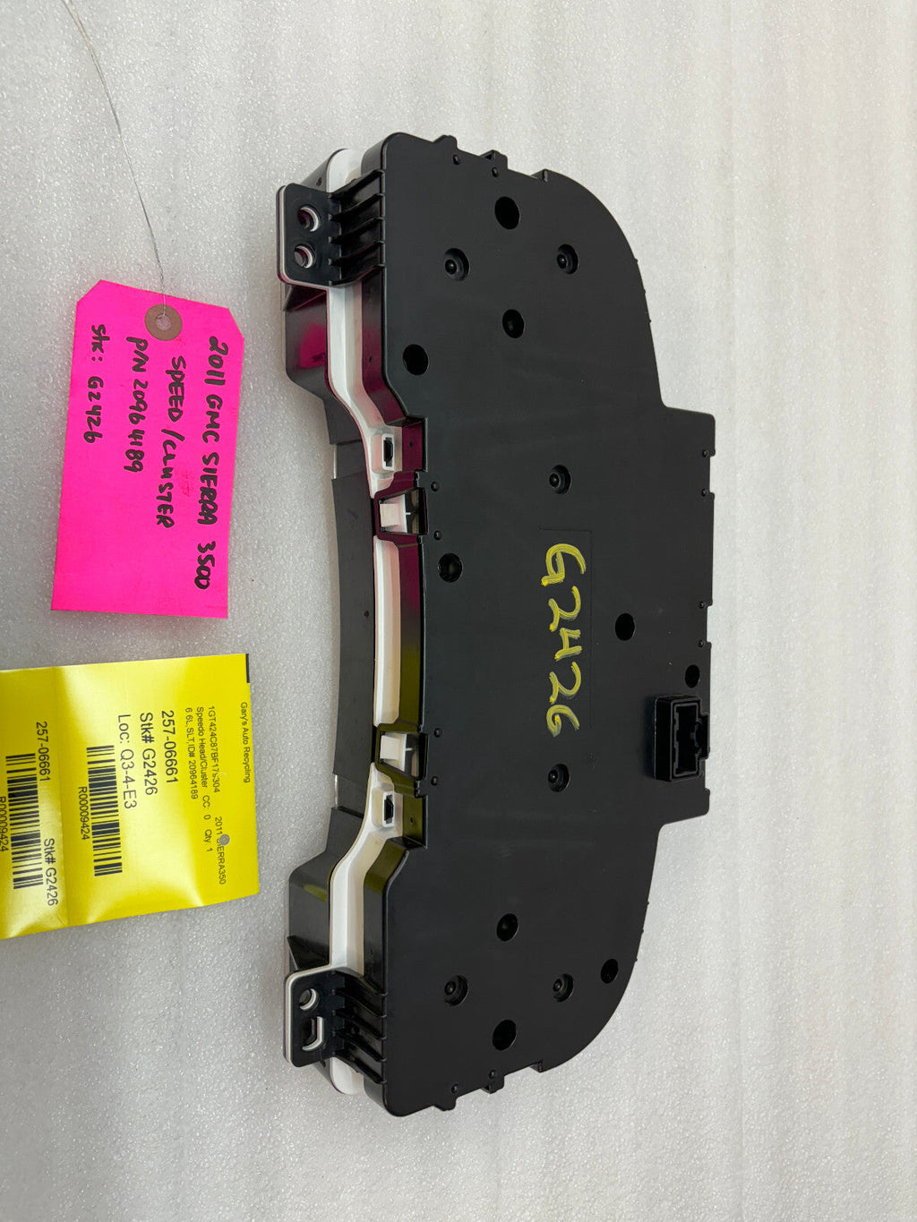 11-14 Chevrolet GMC 2500HD 3500HD SPEEDOMETER DASH GAUGE CLUSTER METRIC 20964189