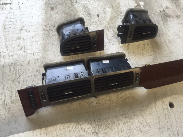 08-10 Chevrolet GMC 2500HD 3500HD INTERIOR DASH TRIM W/ HEATER AC VENTS