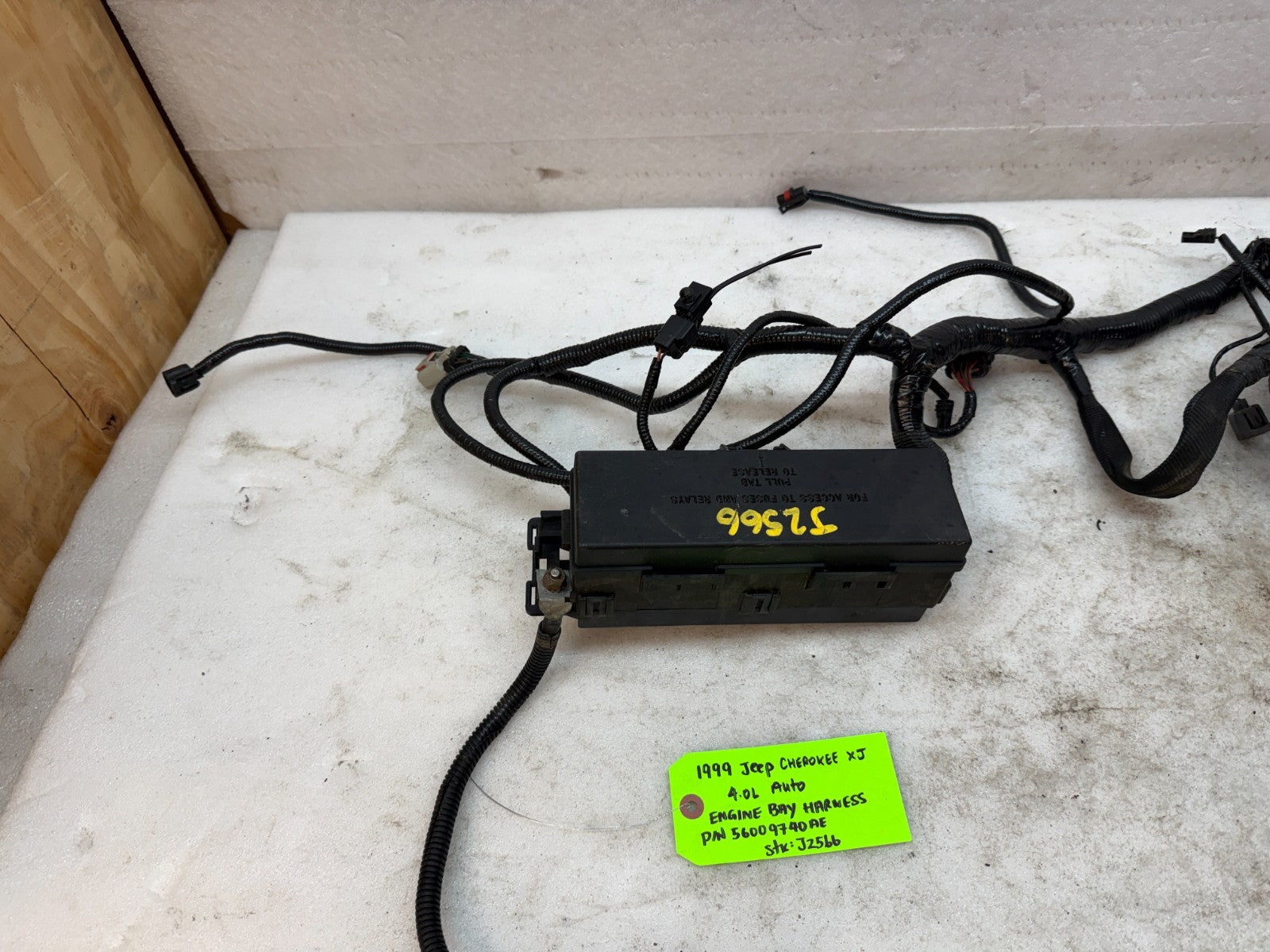 99 JEEP CHEROKEE XJ 4.0 ENGINE WIRING HARNESS LOOM 97-01 P56009740AE