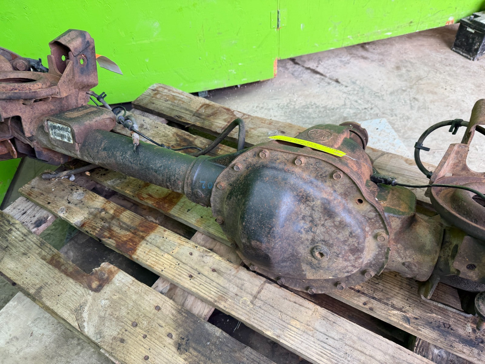 2012 DODGE RAM 3500 6.7 CUMMINS DIESEL 3.73 FRONT DIFFERENTIAL AXLE SRW