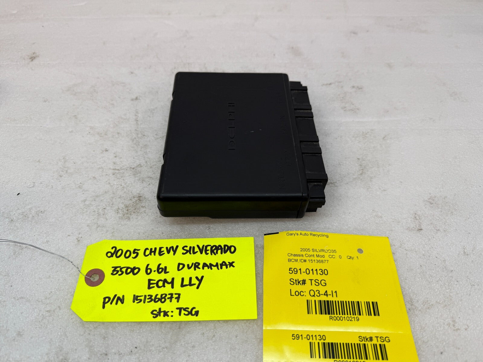04 05 Chevrolet GMC DURAMAX LLY 6.6 BODY CONTROL MODULE BCM 15136877
