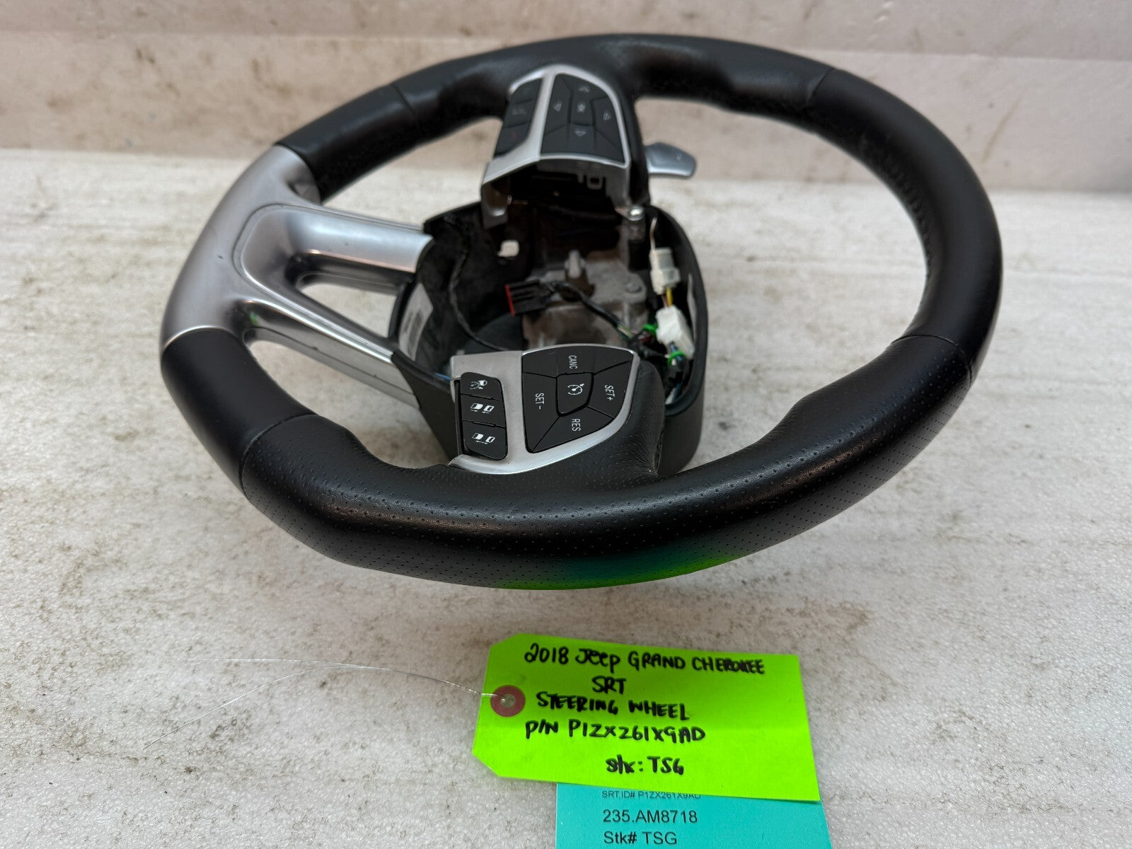 18 JEEP GRAND CHEROKEE SRT8 SRT-8 OEM HEATED STEERING WHEEL 14-18 P1ZX261X9AD