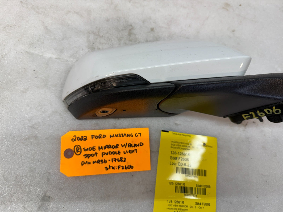18-23 FORD MUSTANG OEM RIGHT REAR OUTER VIEW MIRROR WHITE MR3B-17682