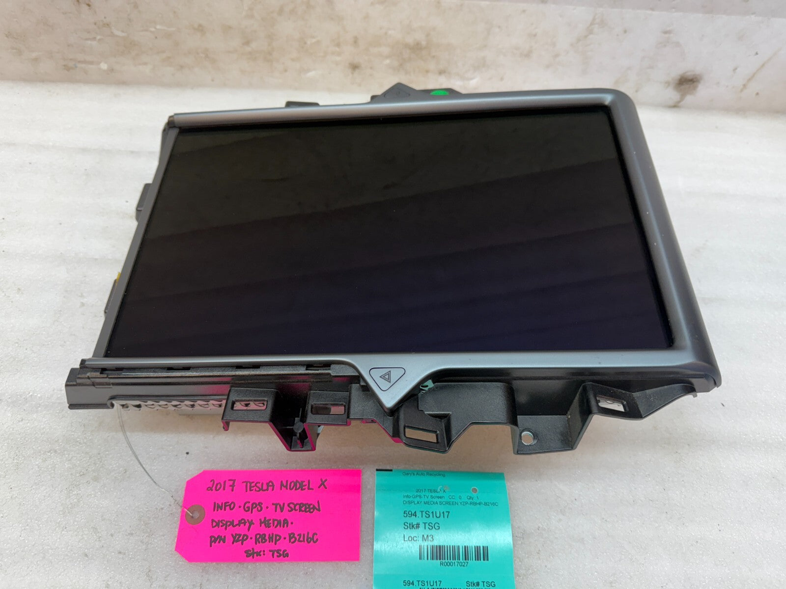 16-20 TESLA MODEL X S GPS NAVIGATION MEDIA TOUCH SCREEN MCU 1450737-00-B