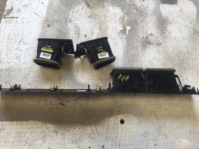 08-10 Chevrolet GMC 2500HD 3500HD INTERIOR DASH TRIM W/ HEATER AC VENTS