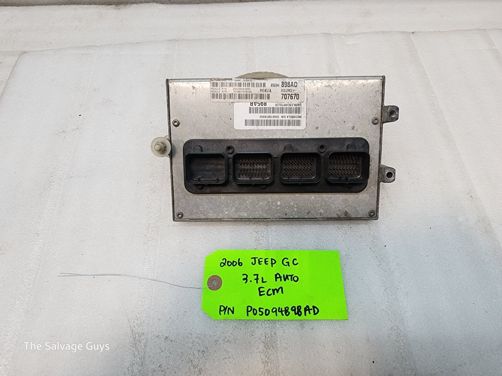 06 JEEP GRAND CHEROKEE WK2 3.7 AUTOMATIC ENGINE COMPUTER ECM ECU P05094898AD