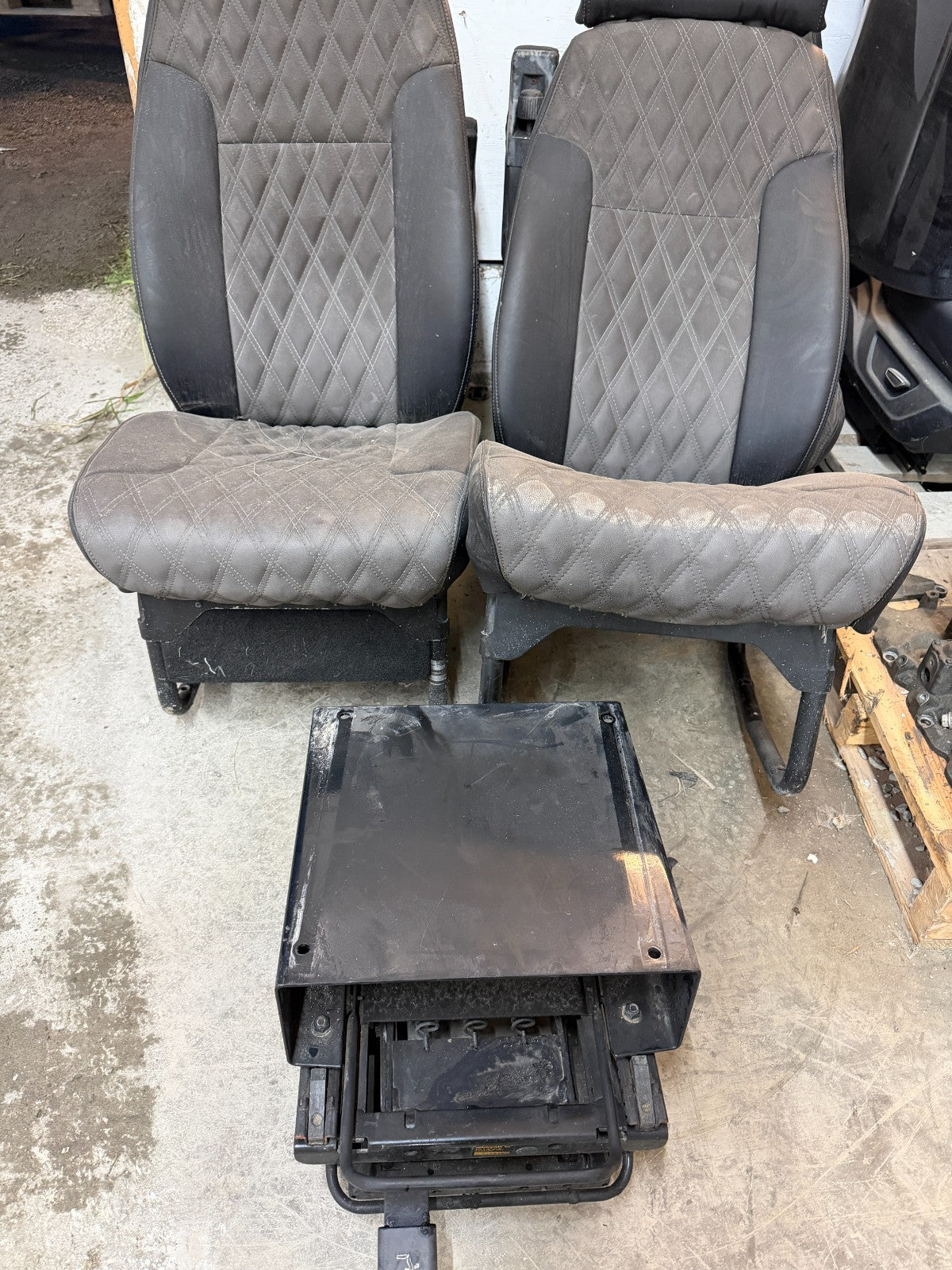HUMMER H1 M998 SET OF COMPLETE FRONT REAR SEATS BASE SPRINGS ETC CORES FOR REDO