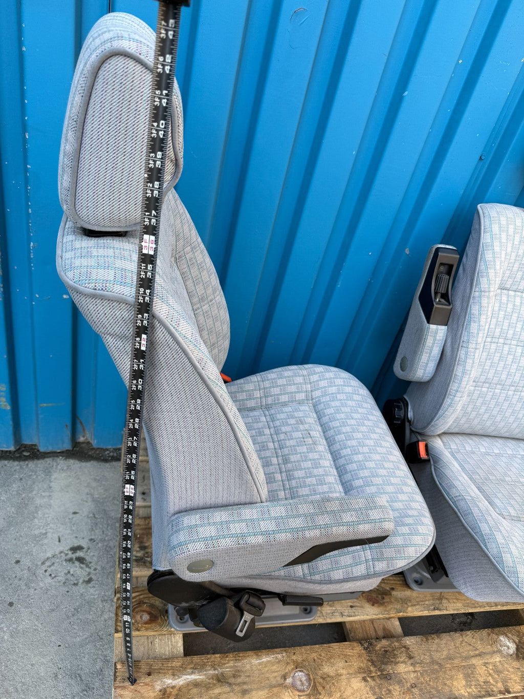 93 VW EUROVAN T4 OEM GREY CLOTH FRONT SEATS ON SWIVEL BASES SWIVEL SEAT