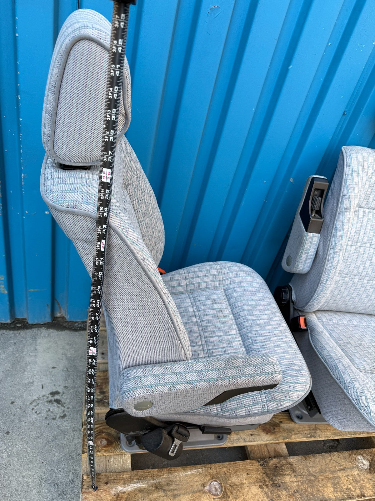 93 VW EUROVAN T4 OEM GREY CLOTH FRONT SEATS ON SWIVEL BASES SWIVEL SEAT