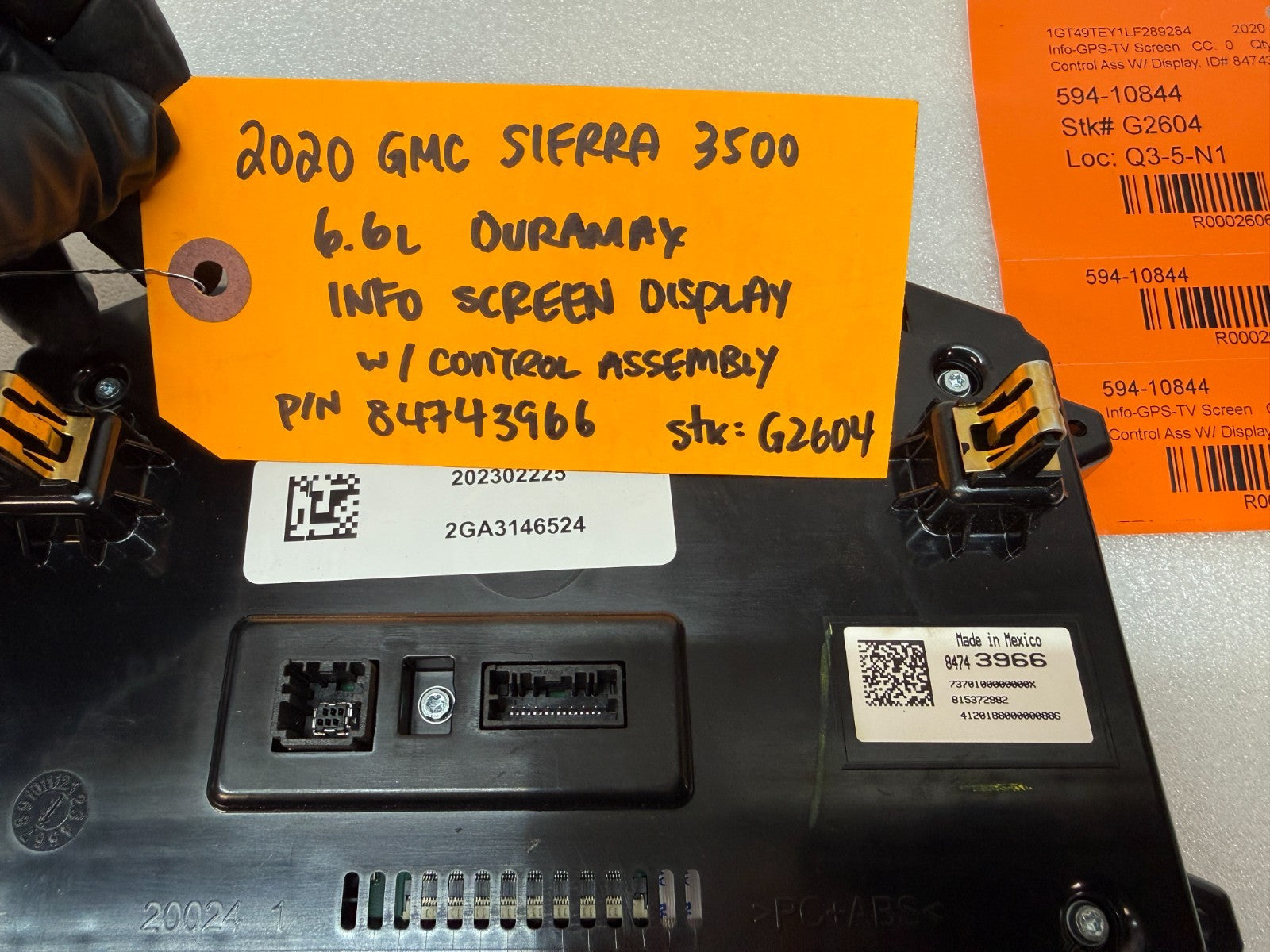 20 GMC SIERRA 2500 3500 NAVIGATION RADIO STEREO SCREEN 84743966 19-23