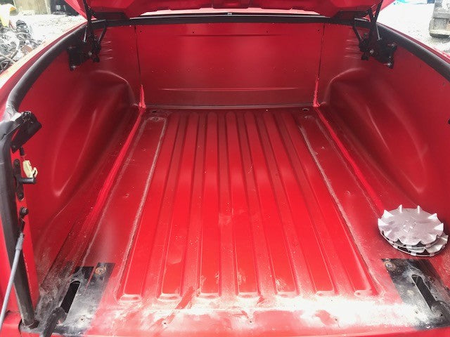03 04 05 06 CHEVROLET SSR OEM RED COMPLETE BOX LEFT AND RIGHT W/ TONNEAU COVER
