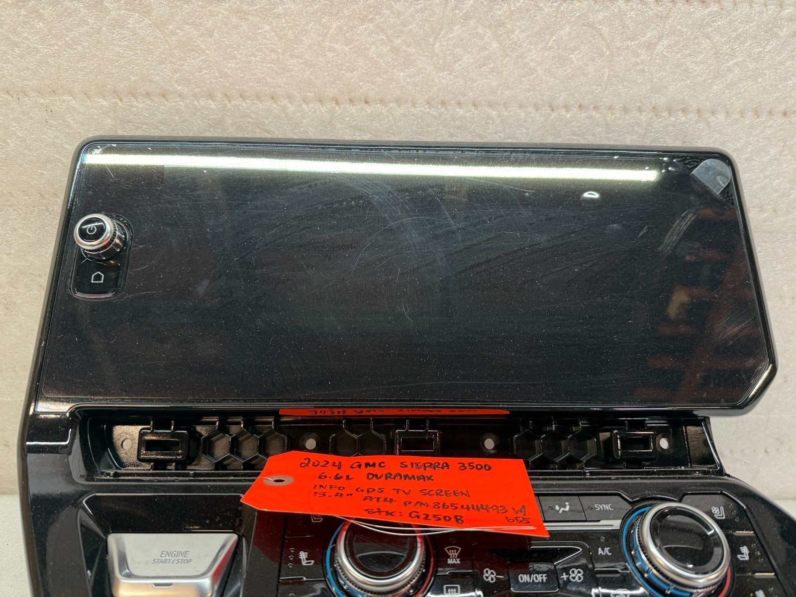 24 25 Chevrolet GMC SIERRA 13.4" RADIO NAVIGATION GPS NAV SCREEN HEATER 86544493