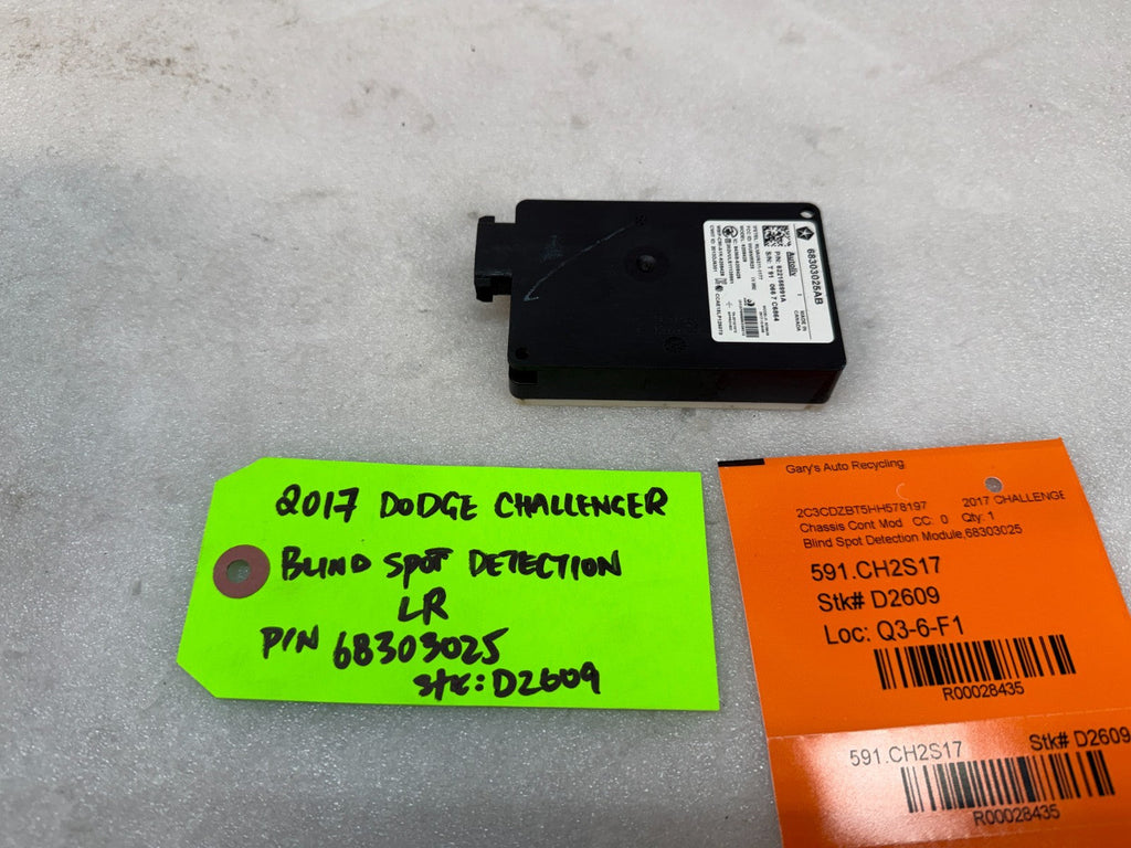 15-18 DODGE CHALLENGER SRT OEM LEFT RIGHT REAR BLIND SPOT SENSOR MODULE 68303025