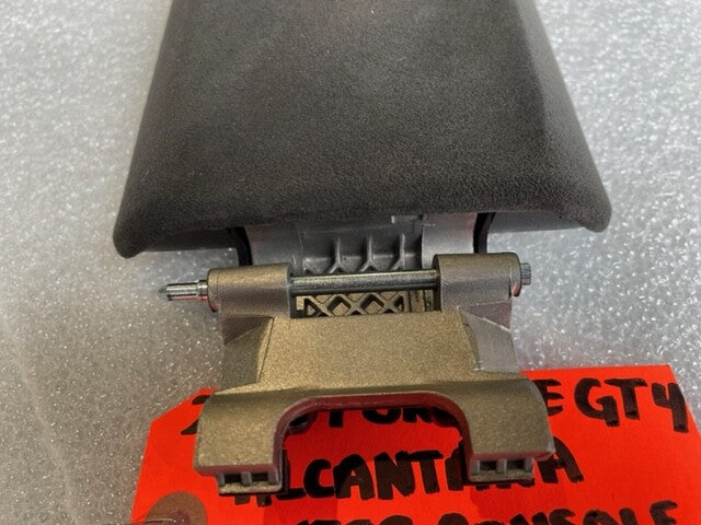 16 PORSCHE CAYMAN GT4 3.8 718 981 BLACK ALCANTARA CENTER CONSOLE ARMREST