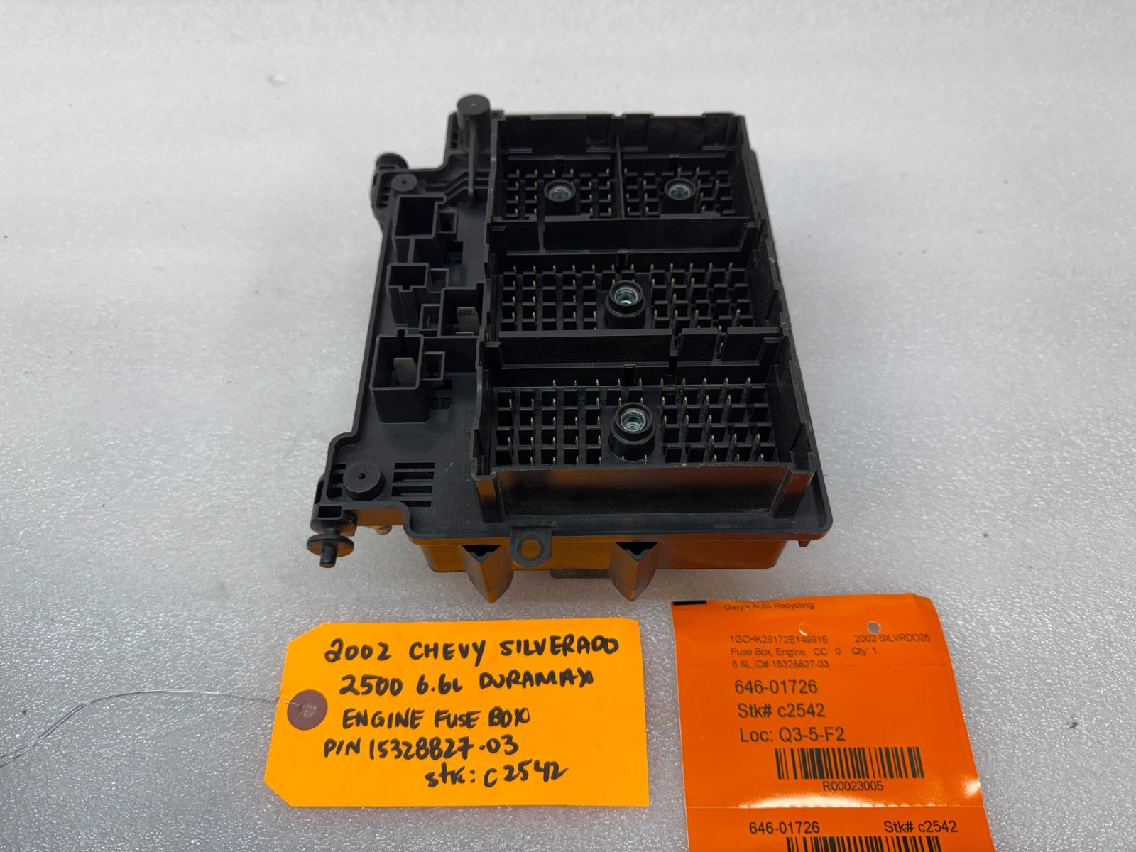 01 02 Chevrolet GMC SILVERADO SIERRA LLY UNDERHOOD FUSE RELAY BOX 15328827-03