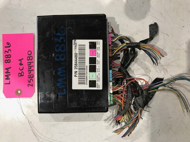 08 09 10 Chevrolet GMC DURAMAX LMM 6.6 BCM BODY CONTROL MODULE WIRING 25844480