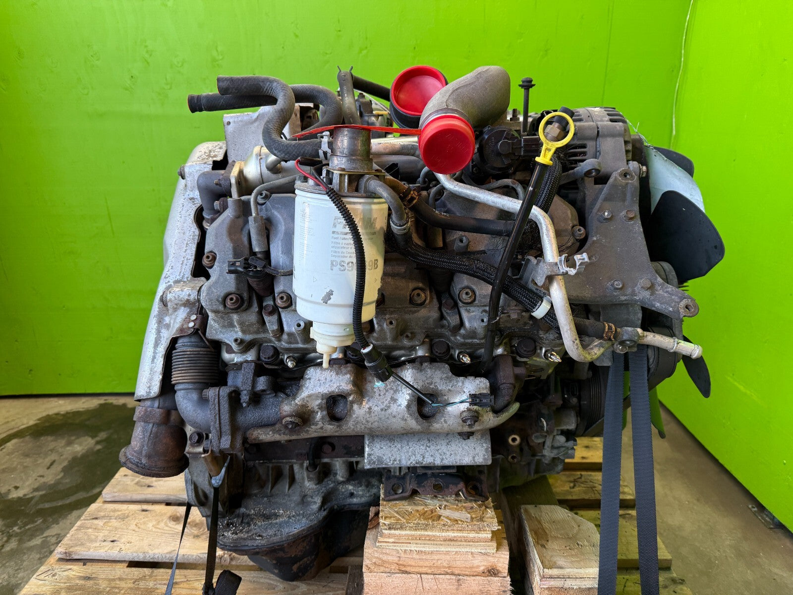 04 05 CHEVROLET GMC 2500 3500 6.6 LLY DURAMAX DIESEL ENGINE MOTOR NO CORE!!