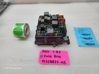 01 02 Chevrolet GMC SILVERADO SIERRA LLY UNDERHOOD FUSE RELAY BOX 15328827-03