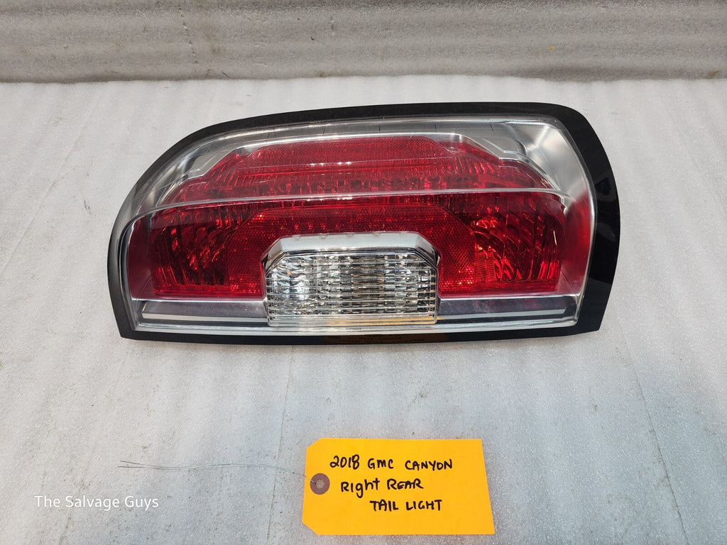 15-22 GMC CANYON COLORADO OEM LEFT REAR TAILLIGHT TAIL LAMP