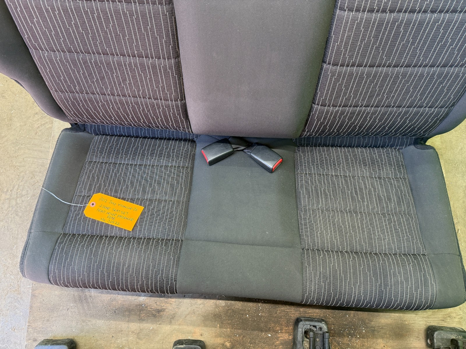 07-18 JEEP WRANGLER JK  2 DR OEM FRONT REAR COMPLETE SEATS SET DARK GREY GRAY