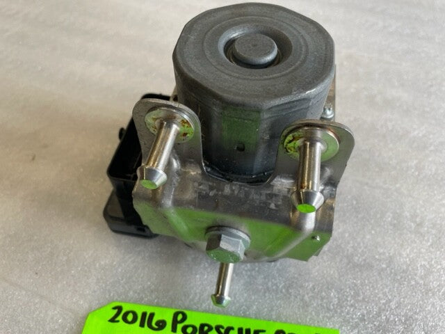 16 PORSCHE CAYMAN GT4 718 OEM ABS ANTI LOCK BRAKE PUMP MODULE 99135575585 18K