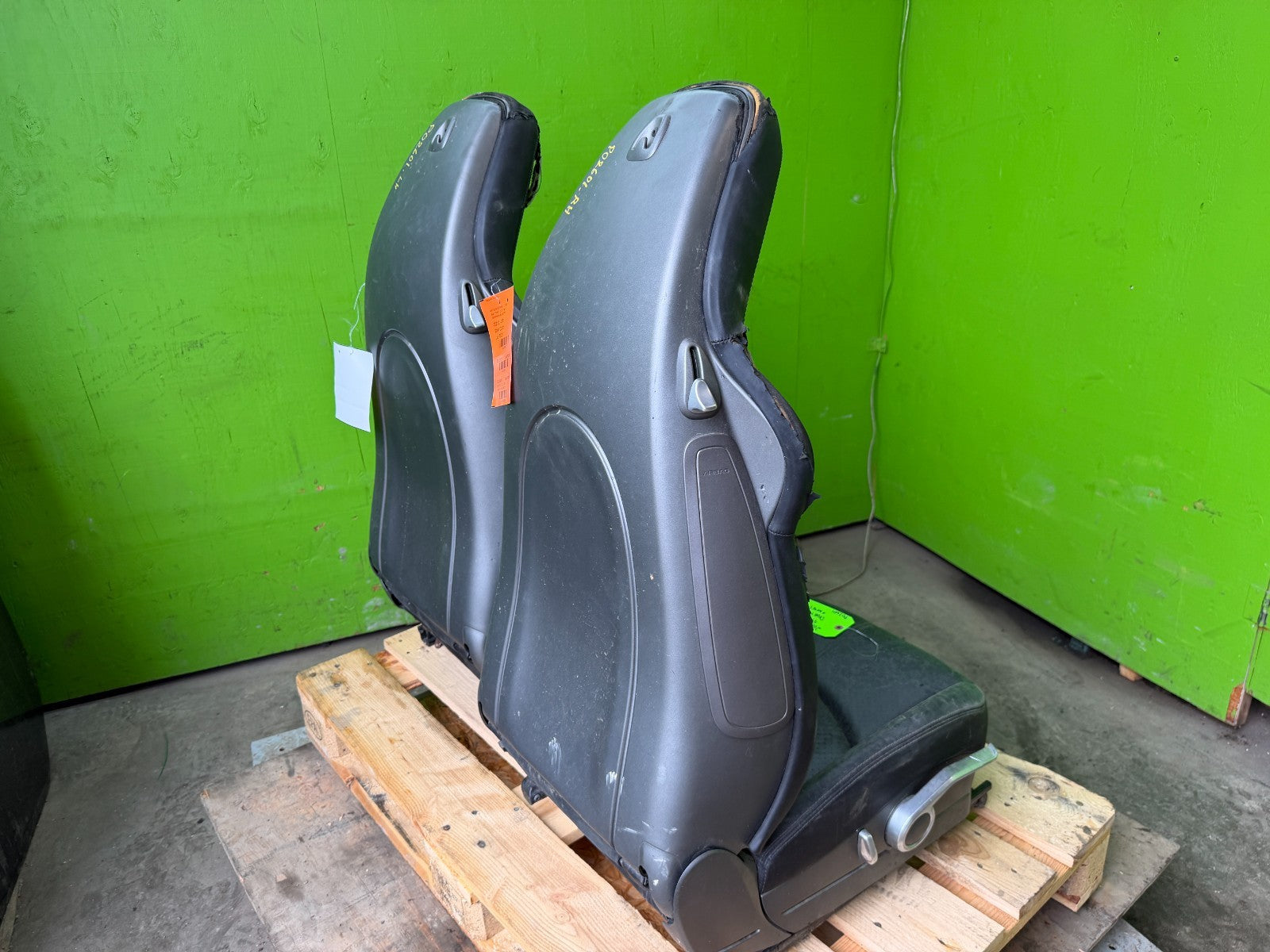09 PORSCHE 997 911 LEFT RIGHT FRONT HEATED MANUAL SPORT SEATS 05-12