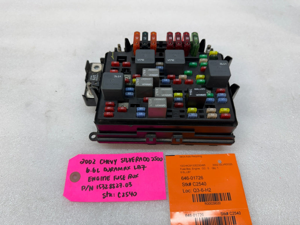 01 02 Chevrolet GMC SILVERADO SIERRA LB7 UNDERHOOD FUSE RELAY BOX 15328827-03