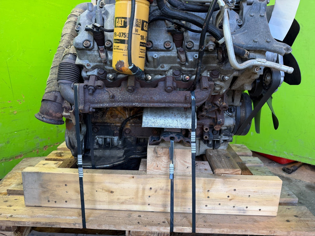 04 05 CHEVROLET GMC 2500 3500 6.6 LLY DURAMAX DIESEL ENGINE MOTOR NO CORE!!