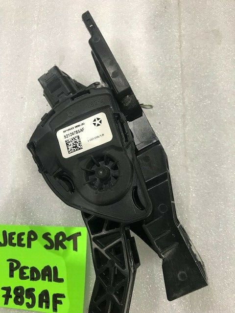 14-18 JEEP GRAND CHEROKEE SRT8 SRT-8 WK2 OEM DRIVE BY WIRE THROTTLE GAS PEDAL