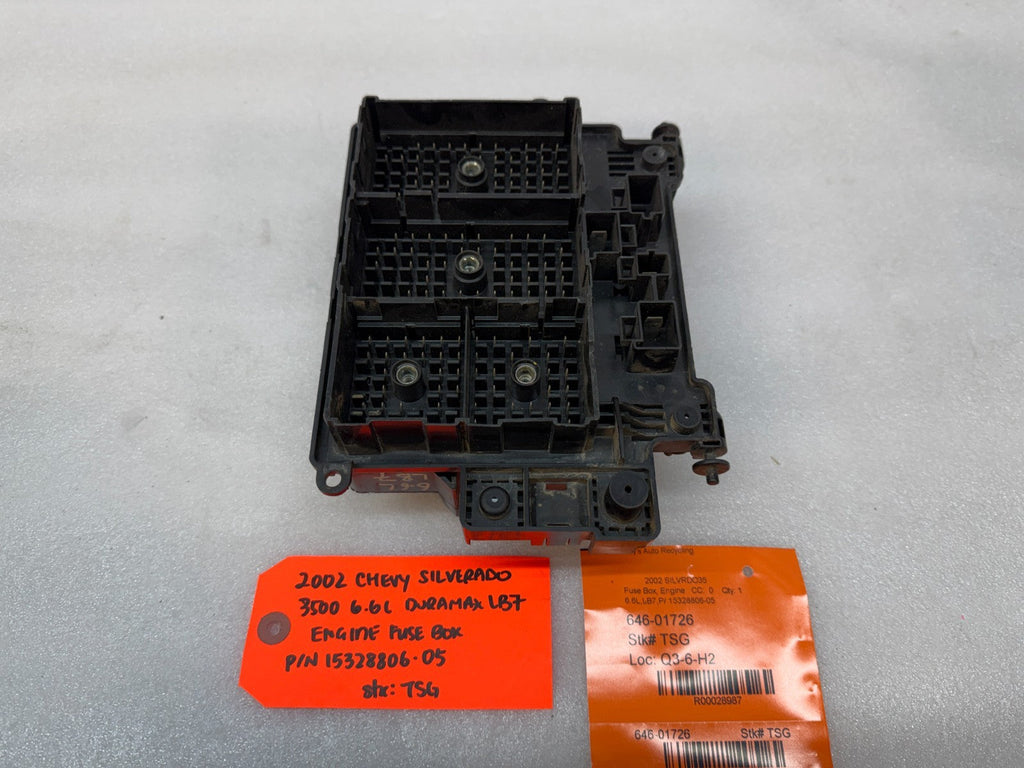 01-05 Chevrolet GMC 2500hd SIERRA 6.6 LB7 UNDERHOOD FUSE RELAY BOX 15328806-05