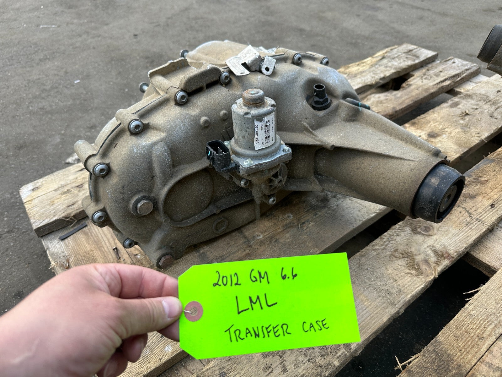 11-16 Chevrolet GMC 2500HD 3500HD DURAMAX 6.6 ELECTRIC SHIFT TRANSFER CASE