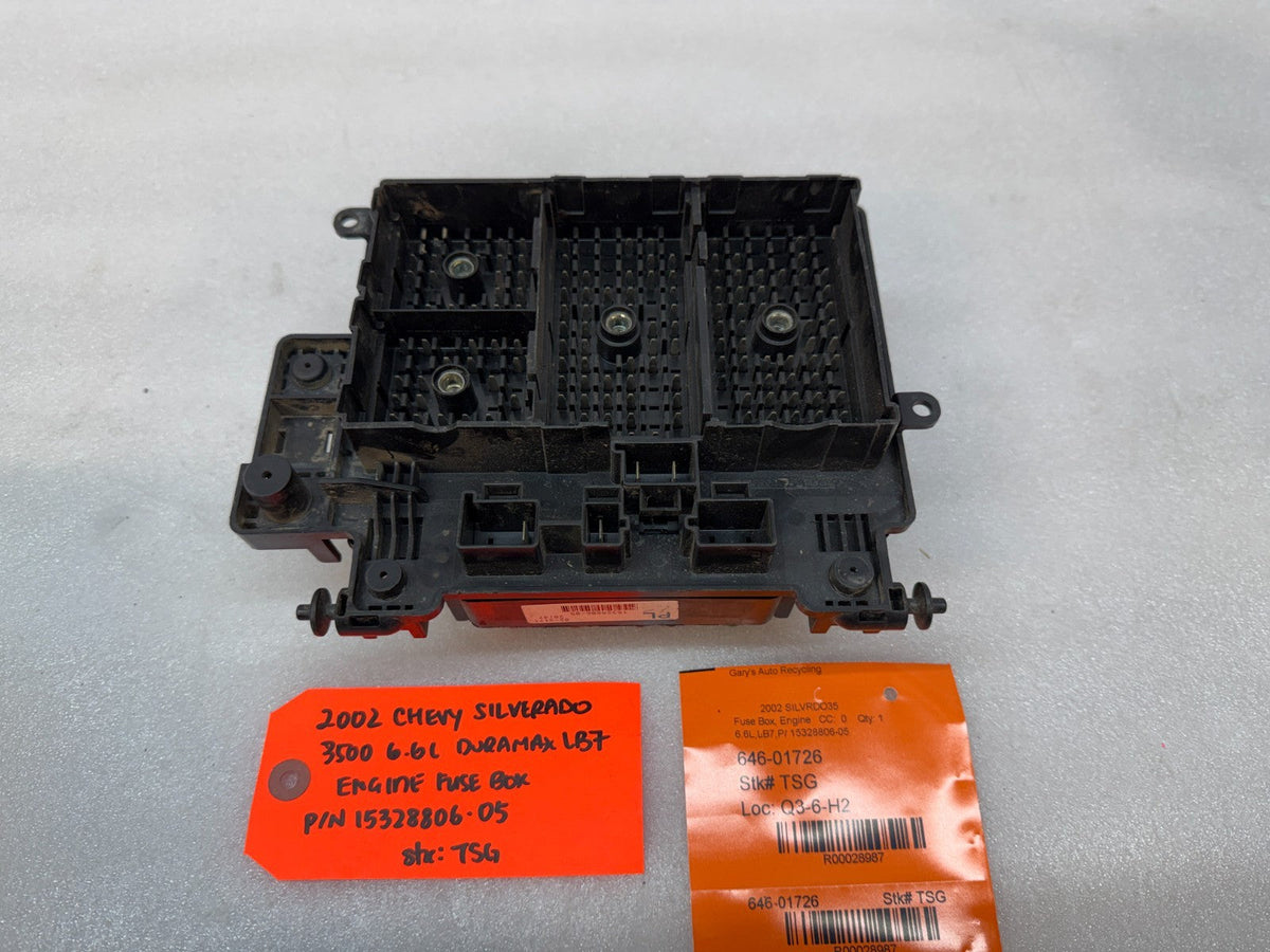01-05 Chevrolet GMC 2500hd SIERRA 6.6 LB7 UNDERHOOD FUSE RELAY BOX 15328806-05