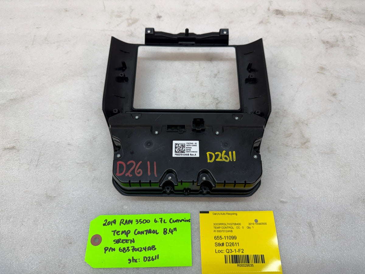 19 20 RAM 1500 2500 3500 8.4" MEDIA DASH TRIM BEZEL HEATER CONTROL 68370124AB