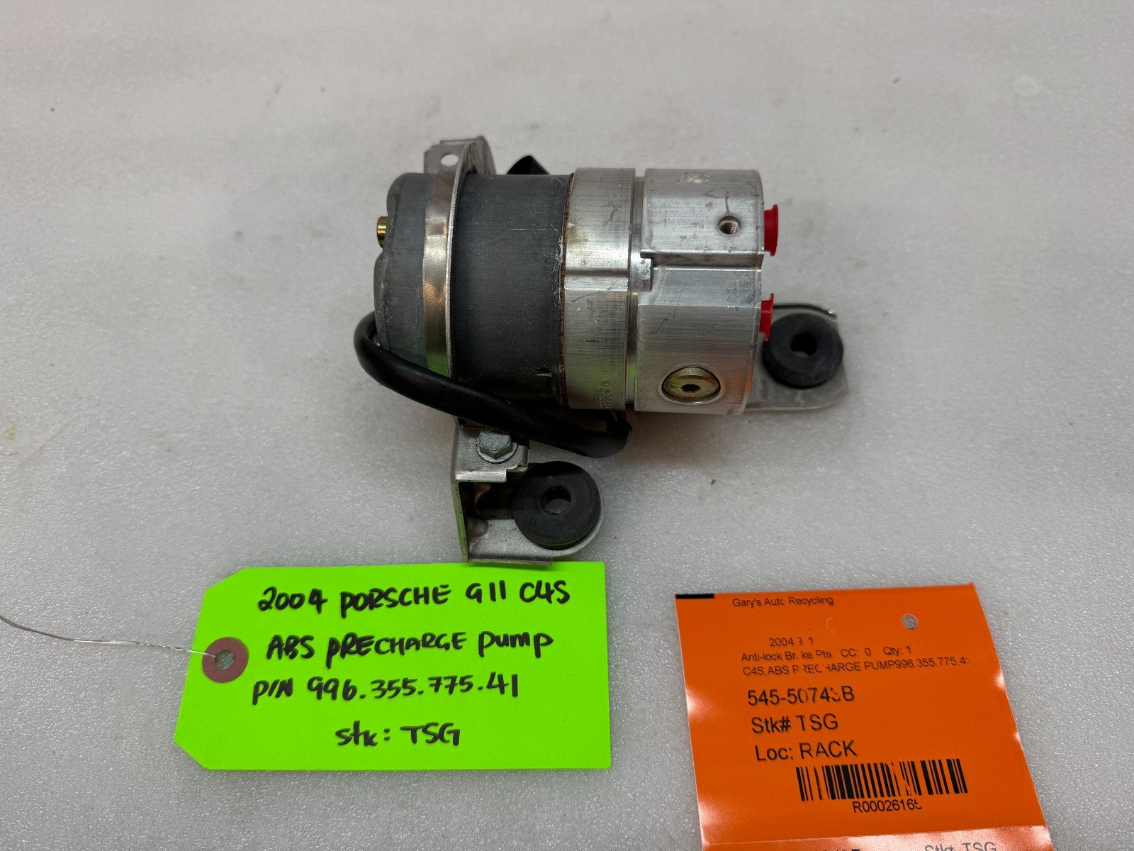 04 PORSCHE 911 996 C4S TURBO OEM ABS PRE CHARGE PUMP 99635577541 01-05