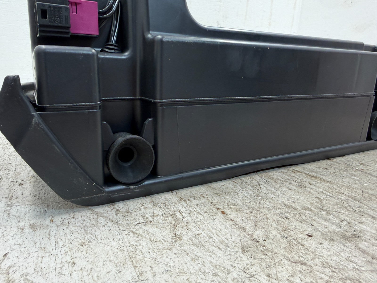 12-19 VOLKSWAGEN BEETLE OEM COMPLETE BASSMAN SUBWOOFER SPEAKER SUB 5C5035591