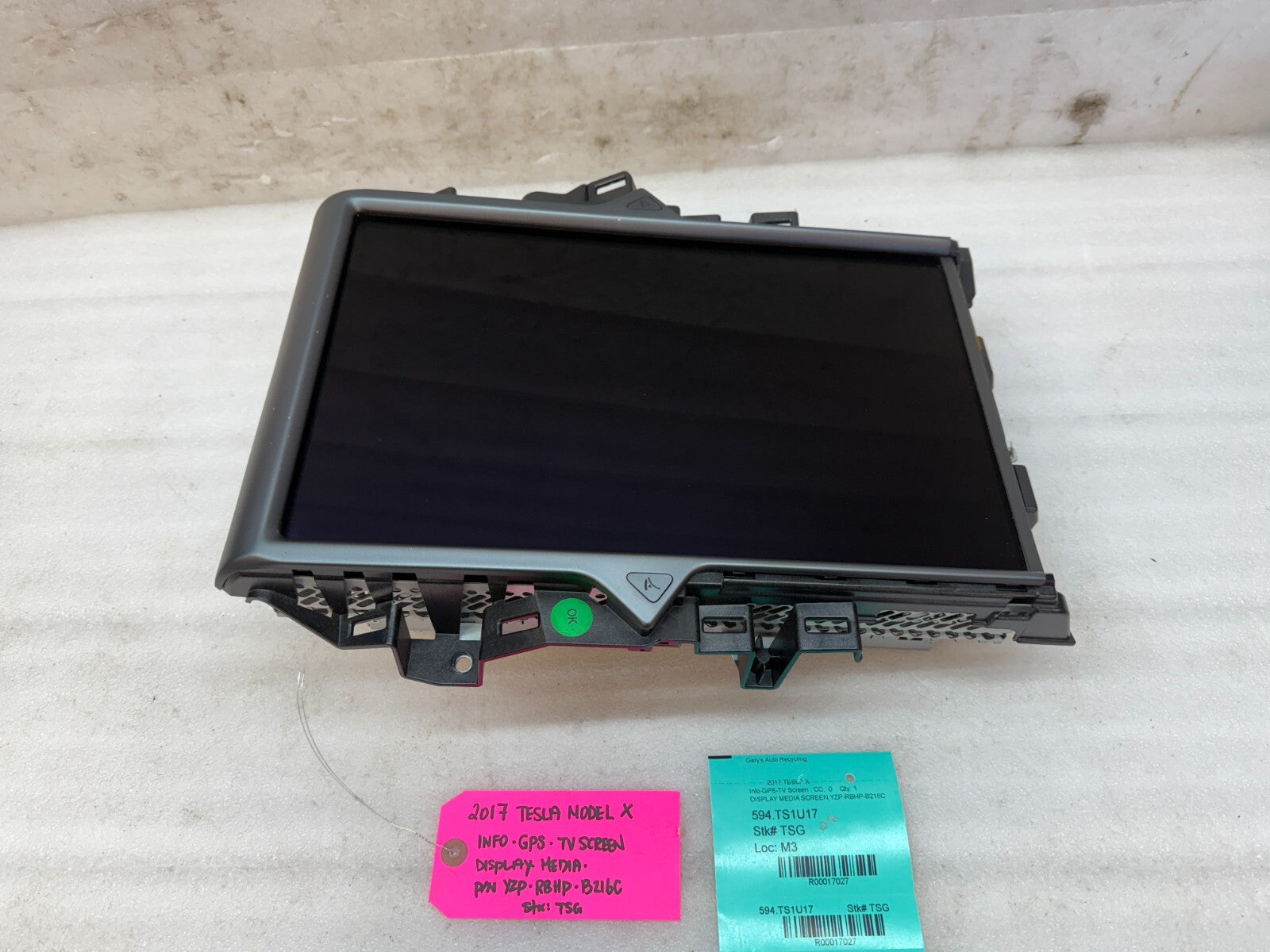 16-20 TESLA MODEL X S GPS NAVIGATION MEDIA TOUCH SCREEN MCU 1450737-00-B
