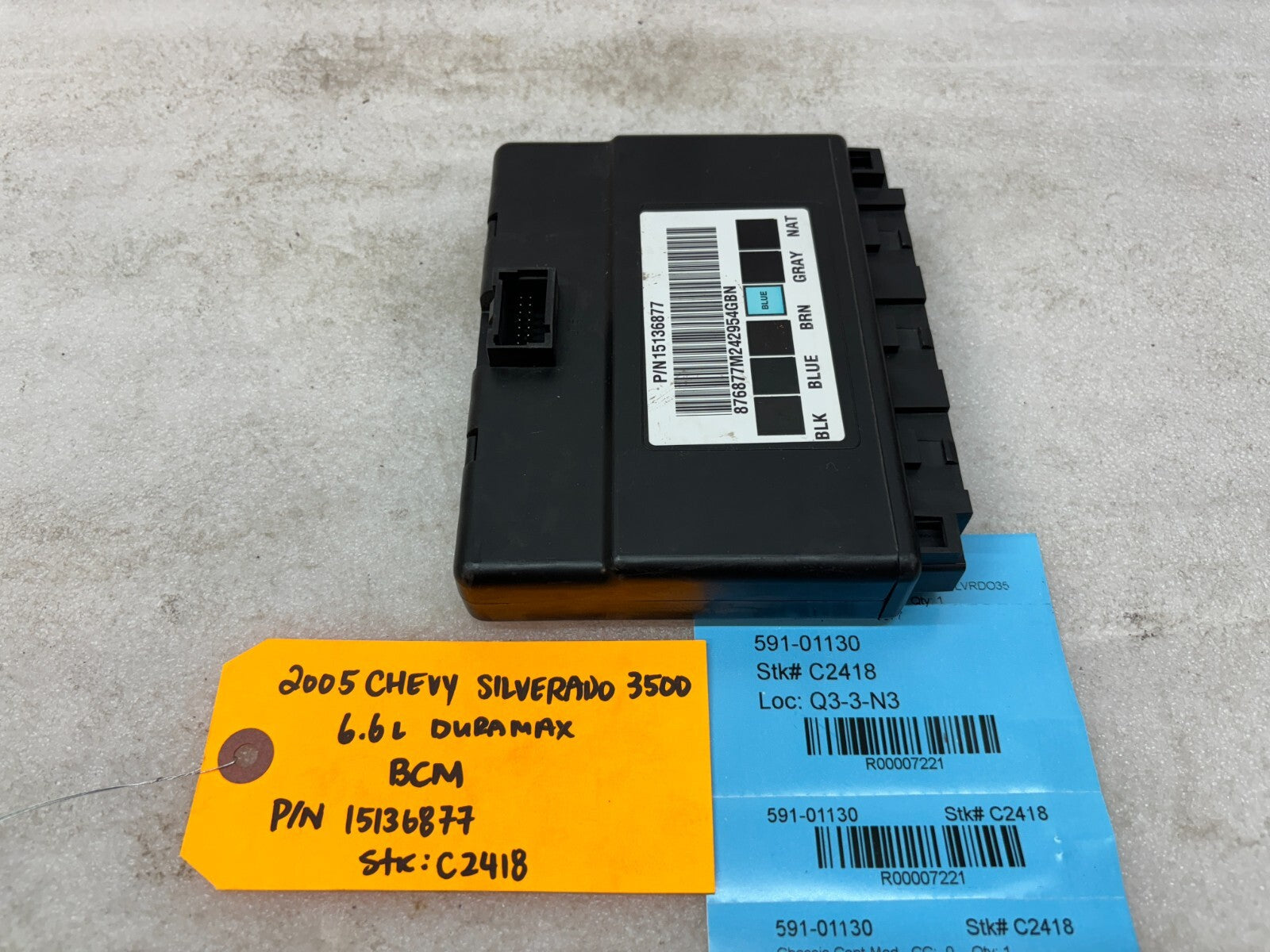 04 05 Chevrolet GMC DURAMAX LLY 6.6 BODY CONTROL MODULE BCM 15136877