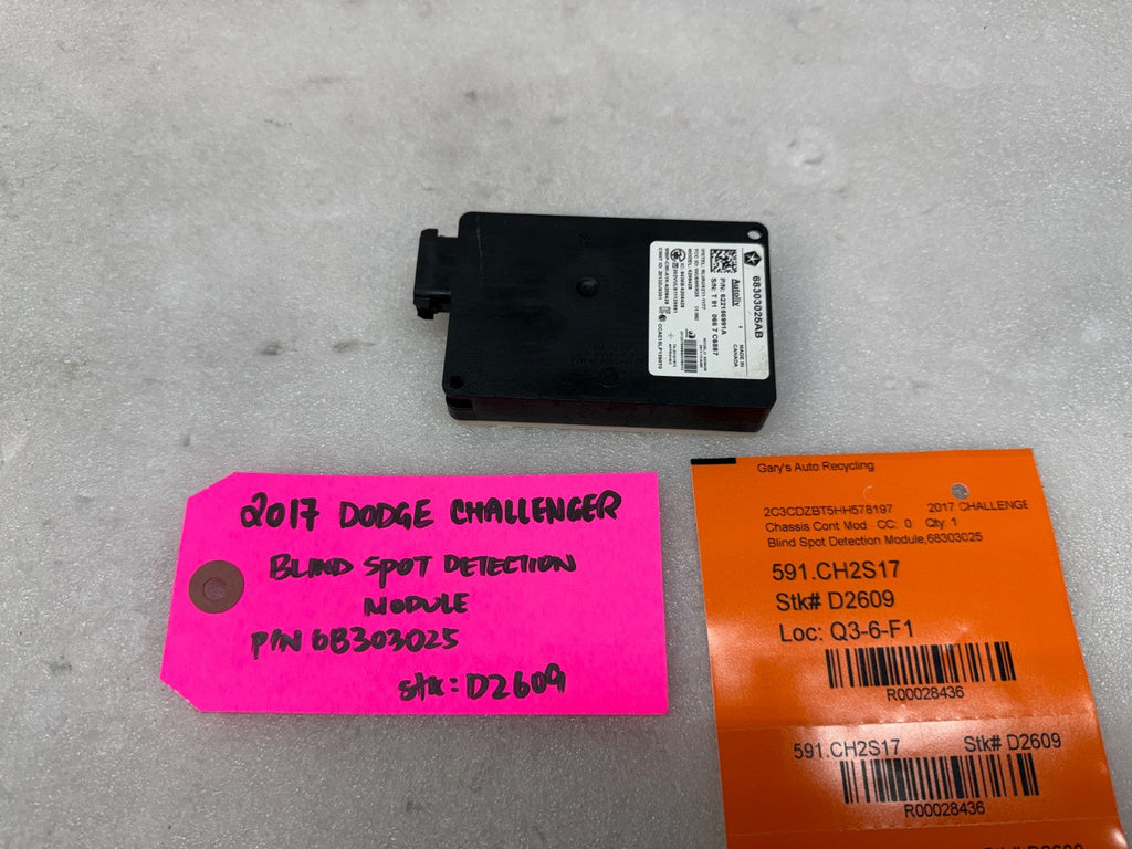 15-18 DODGE CHALLENGER SRT OEM LEFT RIGHT REAR BLIND SPOT SENSOR MODULE 68303025