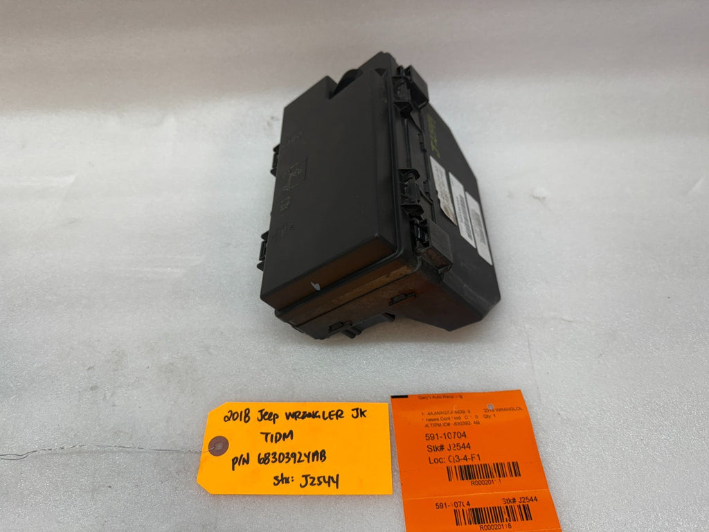 17 18 JEEP WRANGLER JK TIPM INTEGRATED MODULE FUSE BOX P68303924AB