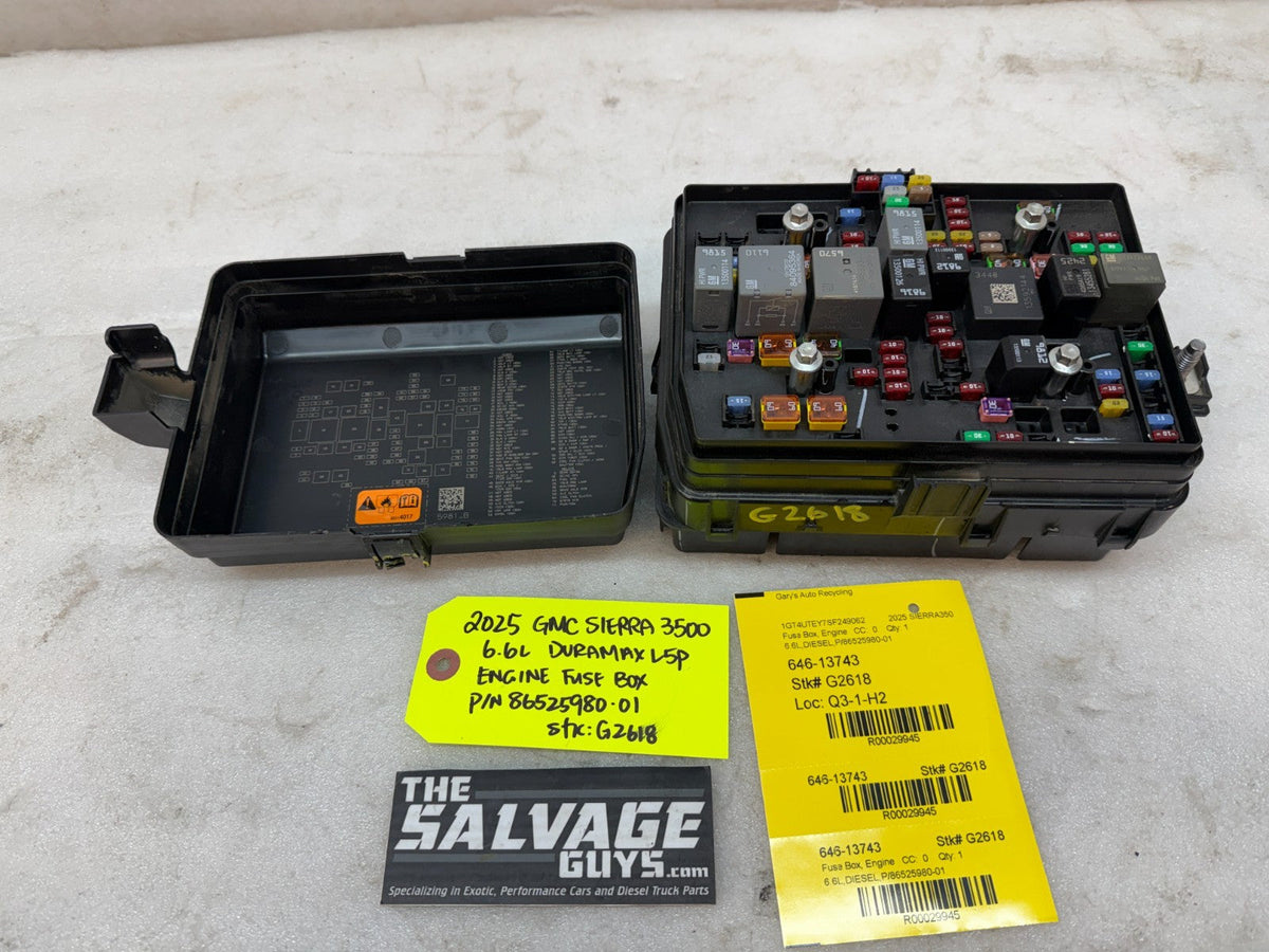 24 25 Chevrolet GMC 3500hd SIERRA 6.6 UNDERHOOD FUSE RELAY BOX 86525980-01