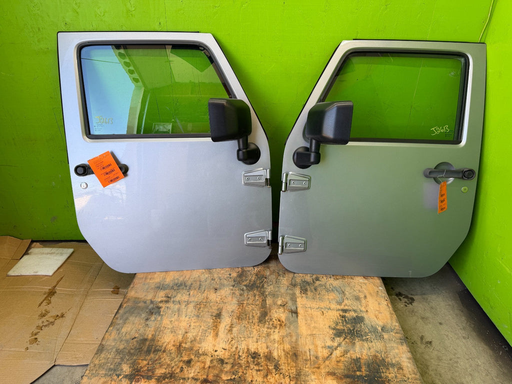07-18 JEEP WRANGLER JK OEM FULL HARD DOORS SILVER WITH DOOR PANELS MIRROR KEY