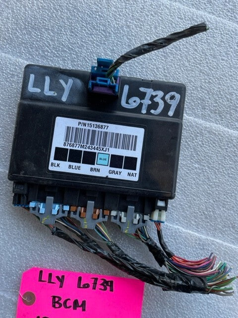 04 05 Chevrolet GMC DURAMAX LLY 6.6 BODY CONTROL MODULE BCM 15136877
