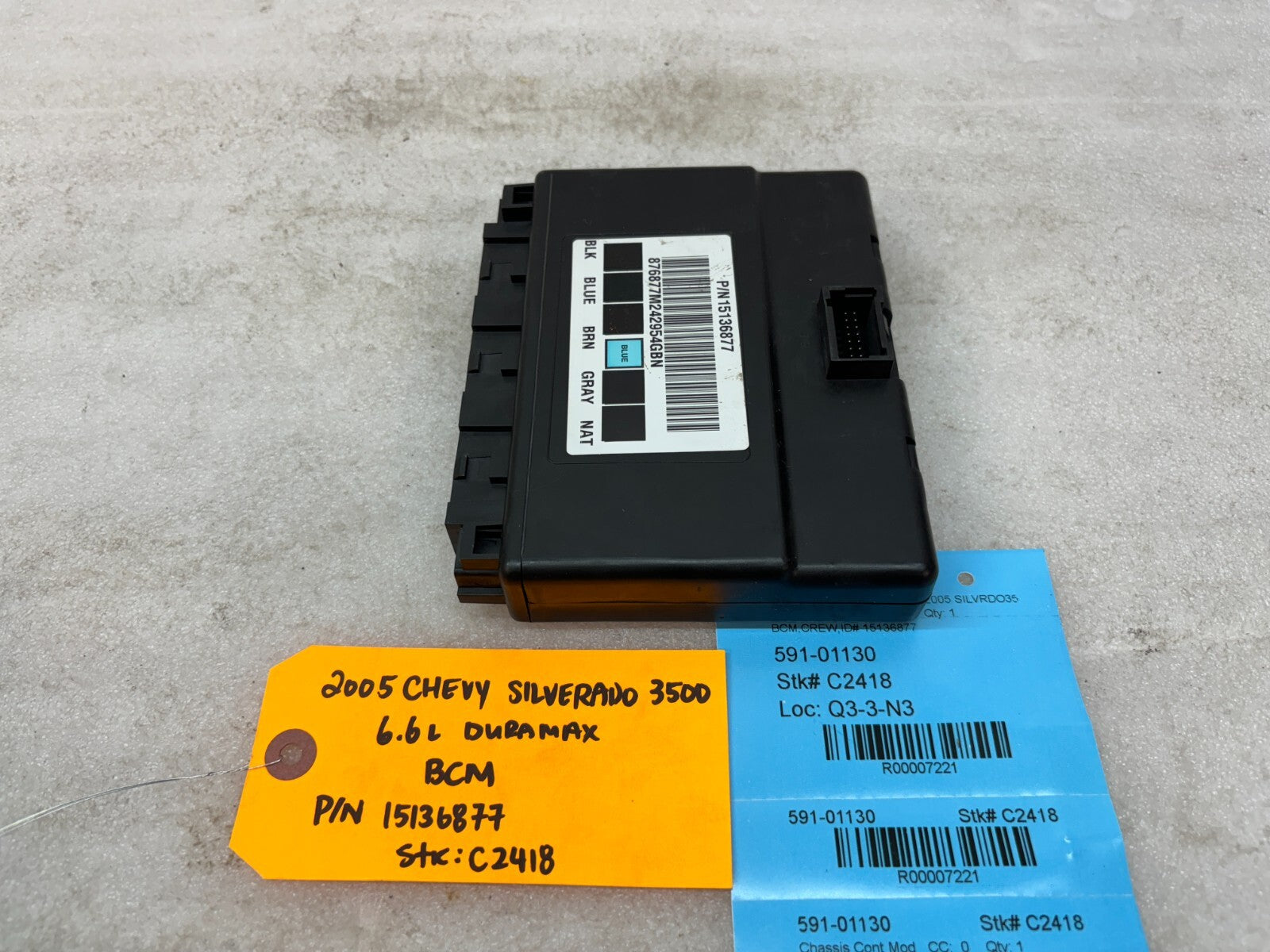 04 05 Chevrolet GMC DURAMAX LLY 6.6 BODY CONTROL MODULE BCM 15136877