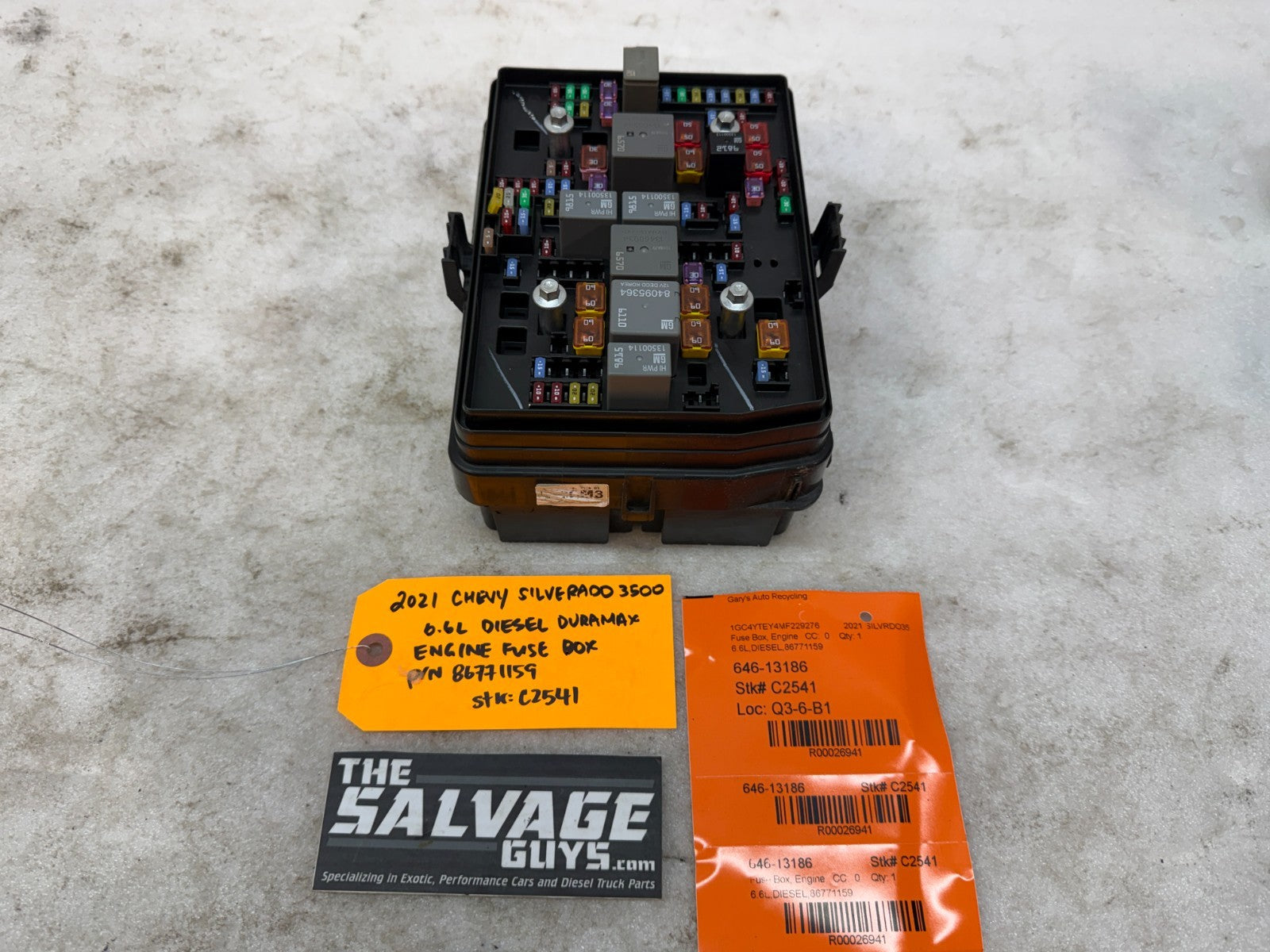 21 CHEVROLET GMC SIERRA SILVERADO 3500 2500 ENGINE FUSE RELAY BOX 86771159 19-21