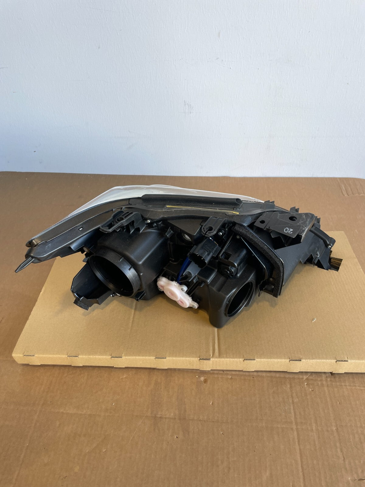 13-15 LEXUS LX570 DRIVERS SIDE XENON HID ADAPTIVE HEADLLIGHT 8118560F80 NEW!